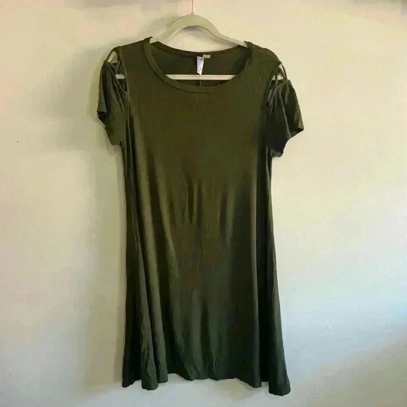 Alya Olive Short Sleeve Shift Dress - Picture 1 of 6